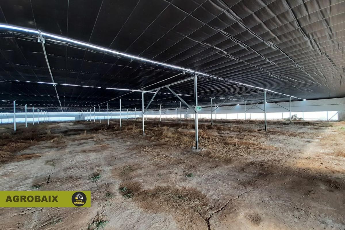 Terreno en venta en Viladecans, Barcelona photo 3