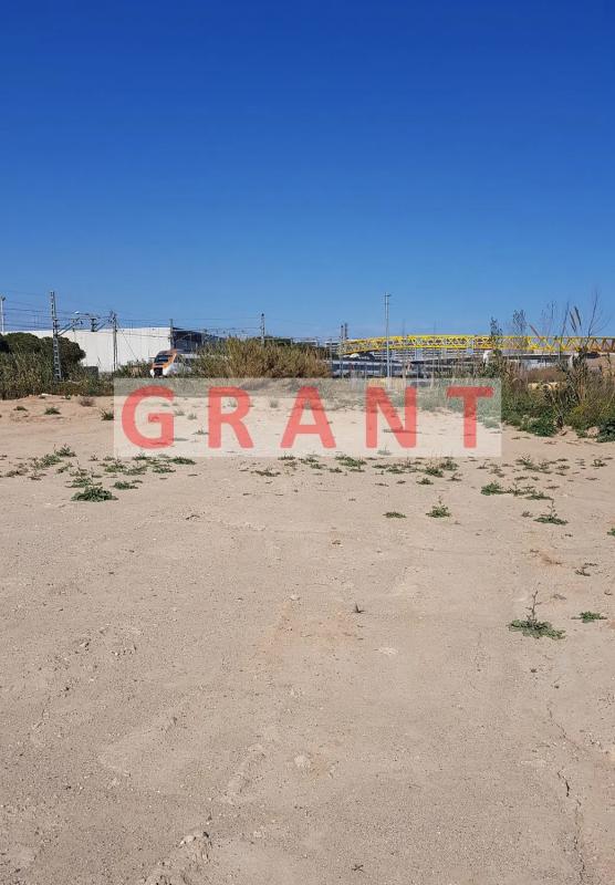 Terreno en venta en Viladecans, Barcelona photo 3