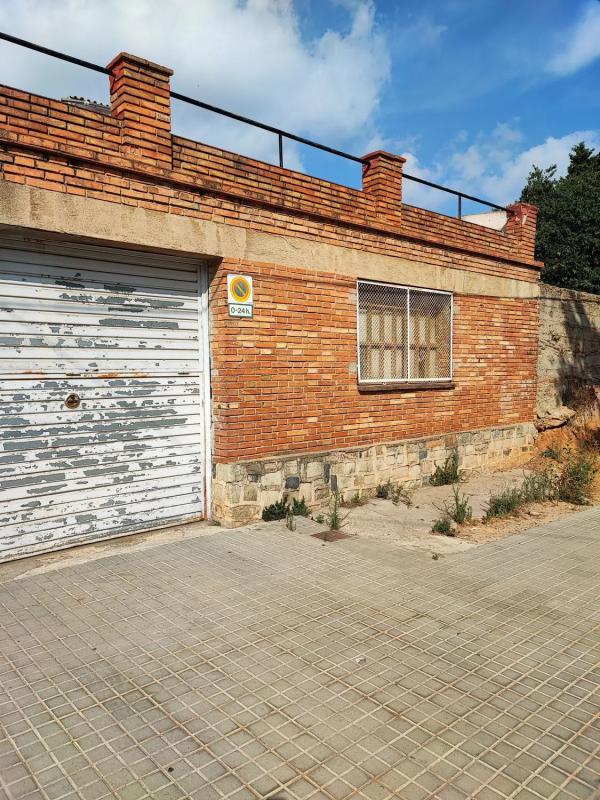 Terreno en venta en Barcelona, Barcelona photo 3