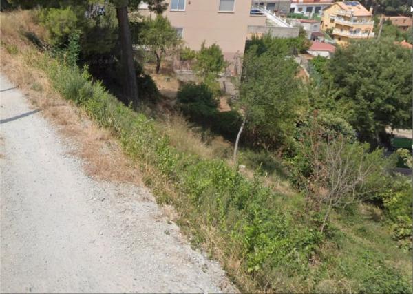 Terreno en calle de Llerona, 155 photo 1