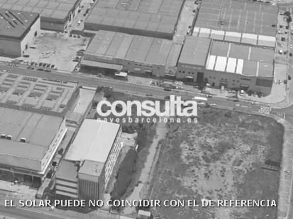 Terreno en calle Josep Soldevila, 56 photo 2