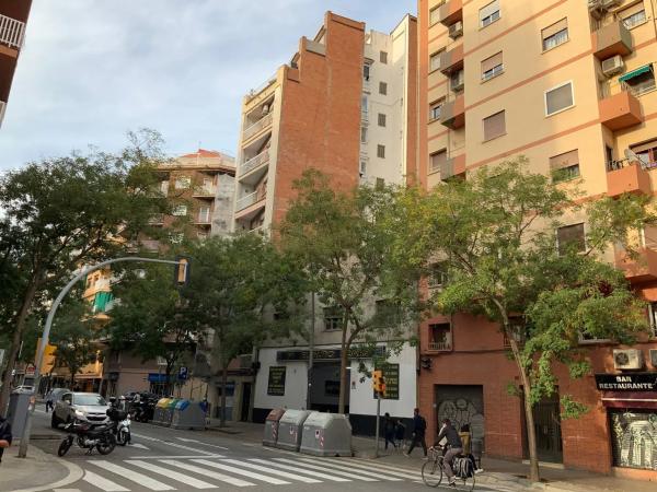 Terreno en calle de la Riera Blanca thumbnail 1