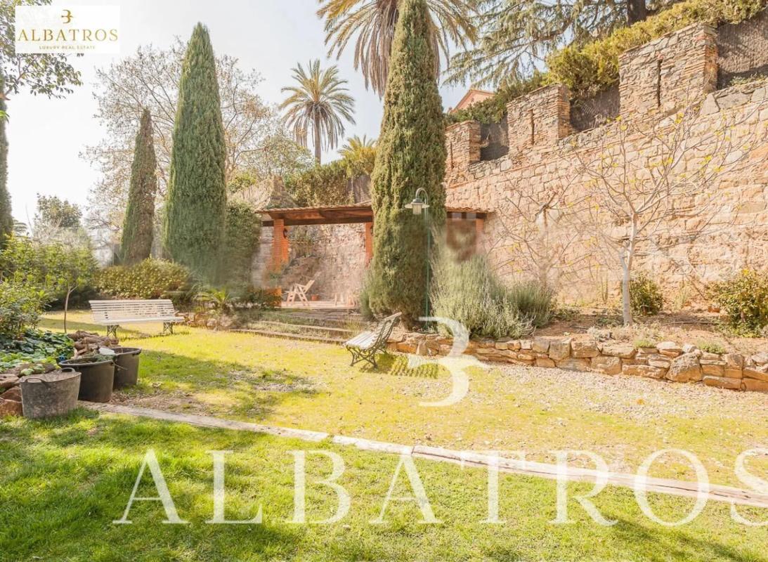 Land for sale in Barcelona, Barcelona photo 5