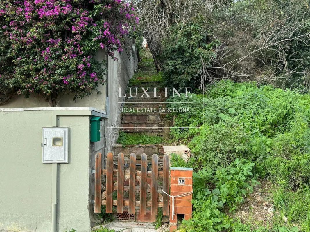 Terreno en venta en Barcelona, Barcelona photo 3