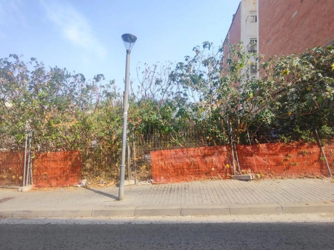 Terreno en venta en Badalona, Barcelona photo 3