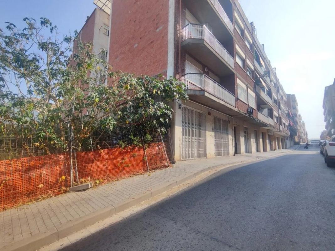 Terreno en venta en Badalona, Barcelona photo 5
