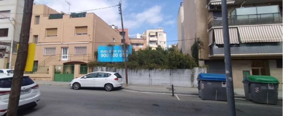 Terreno en venta en Badalona, Barcelona photo 1