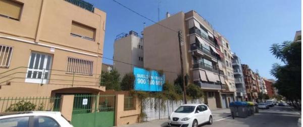 Terreno en calle de la Independència photo 2