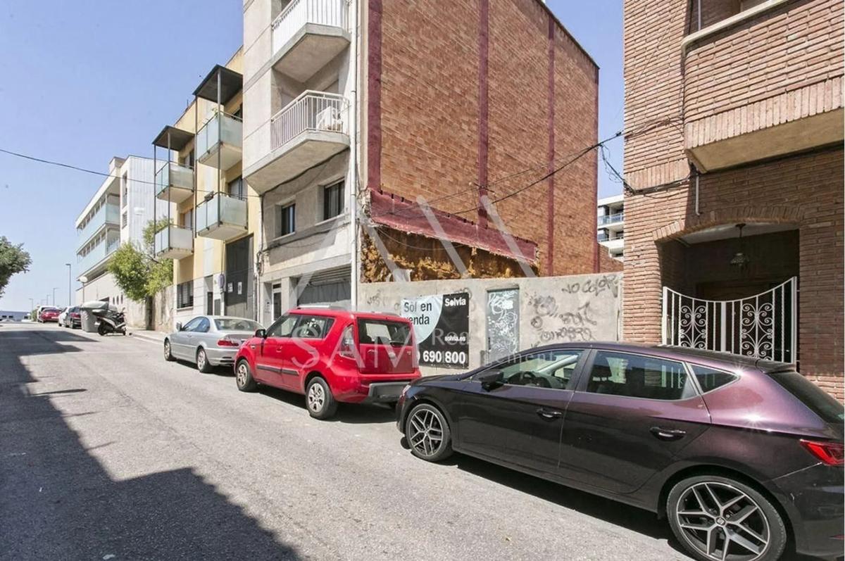 Terreno en venta en Badalona, Barcelona photo 4