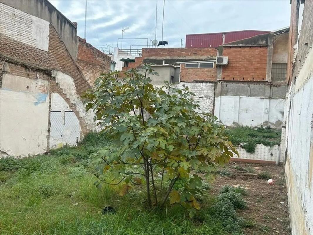 Terreno en venta en Badalona, Barcelona photo 3