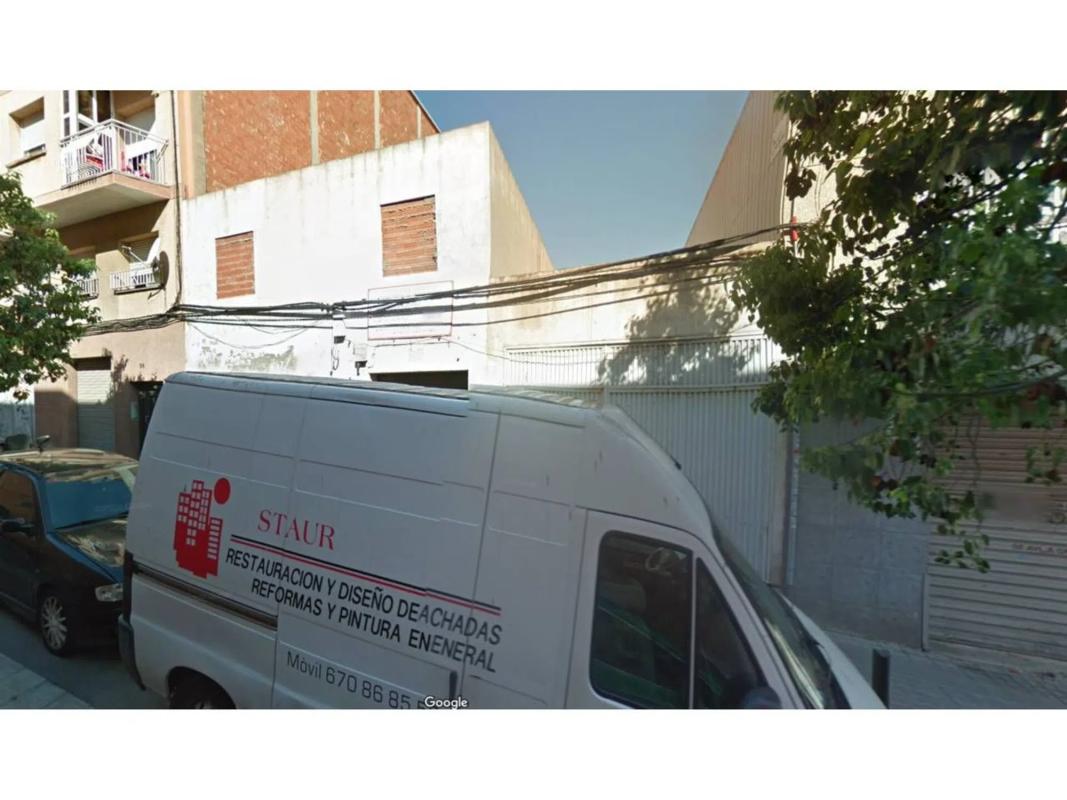Terreno en venta en Badalona, Barcelona photo 1