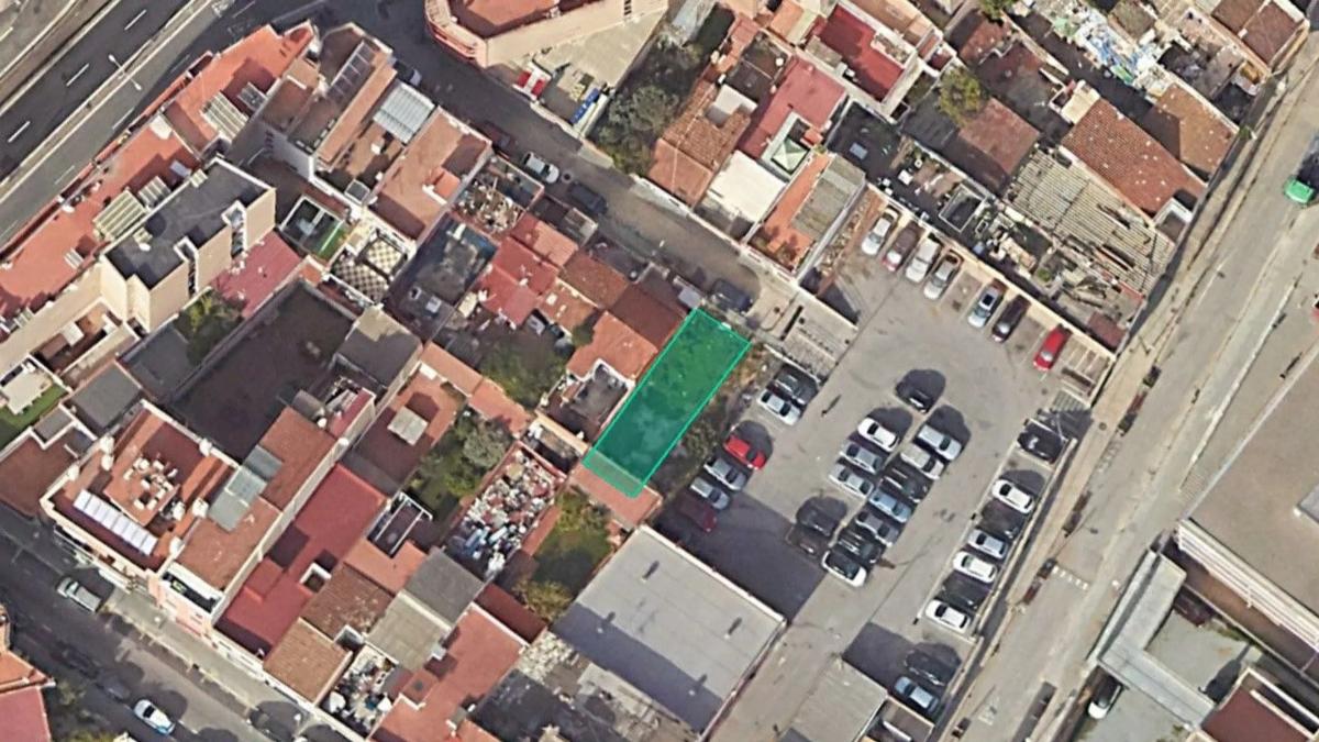 Terreno en venta en Badalona, Barcelona photo 2