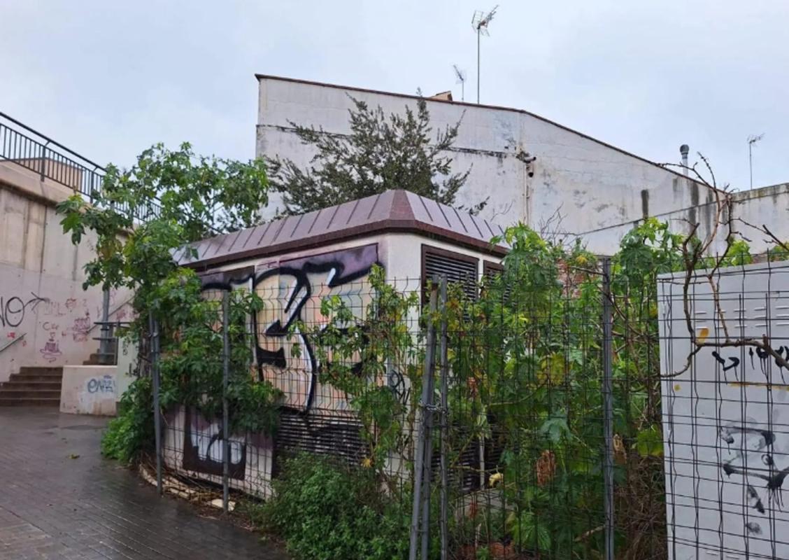Участок земли на продажу в Бадалона, Барселона photo 3