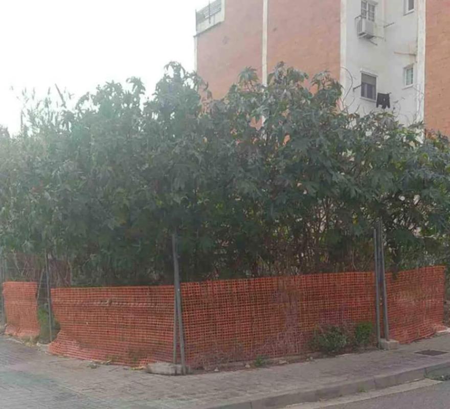 Участок земли на продажу в Бадалона, Барселона photo 5