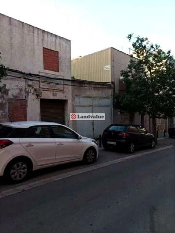 Terreno en venta en Badalona, Barcelona photo 2