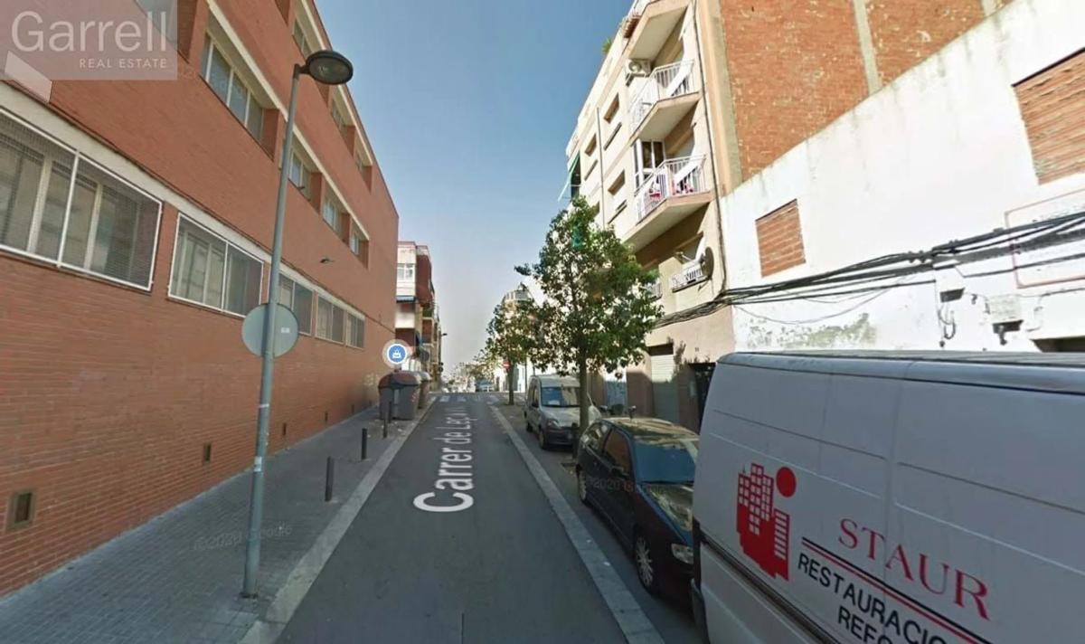 Terreno en venta en Badalona, Barcelona photo 1