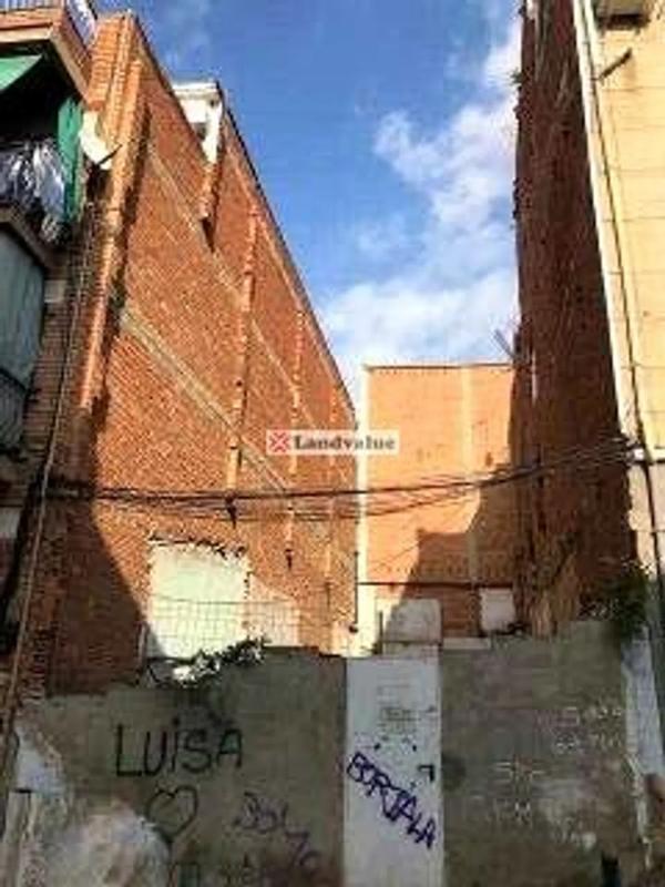 Terreno en venta en Badalona, Barcelona photo 2