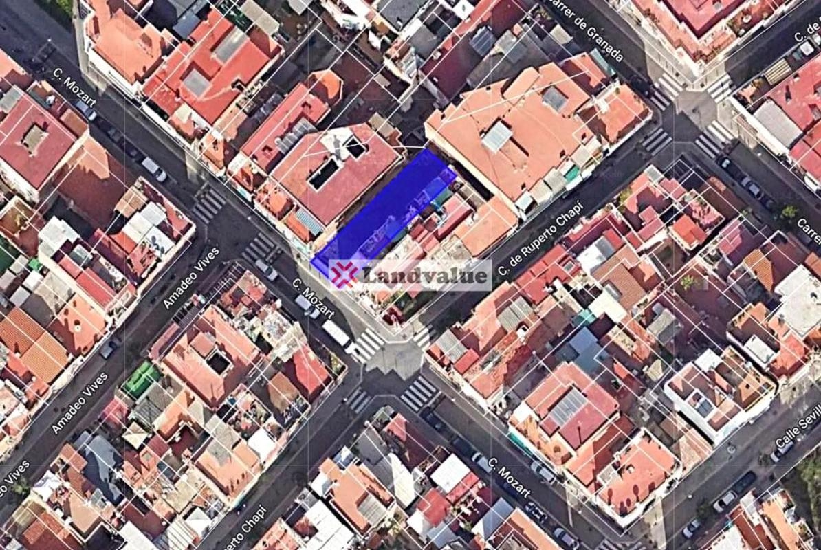 Terreno en venta en Badalona, Barcelona photo 4