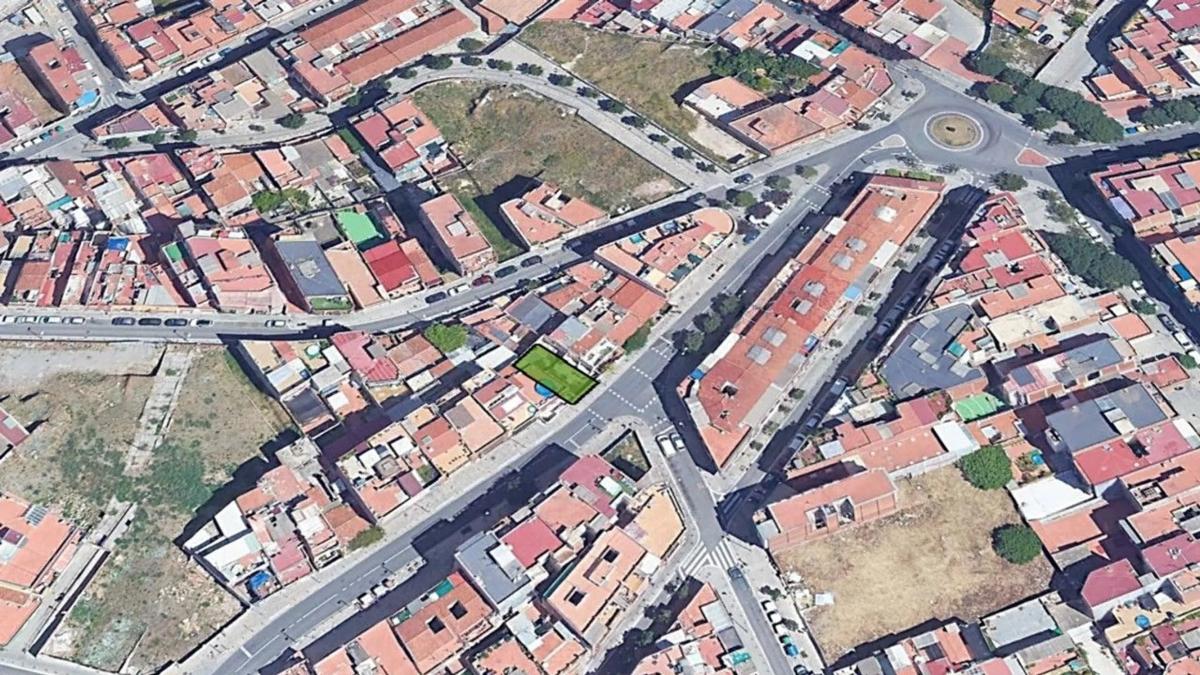 Terreno en venta en Badalona, Barcelona photo 2