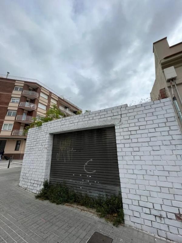 Terreno en venta en Badalona, Barcelona photo 4