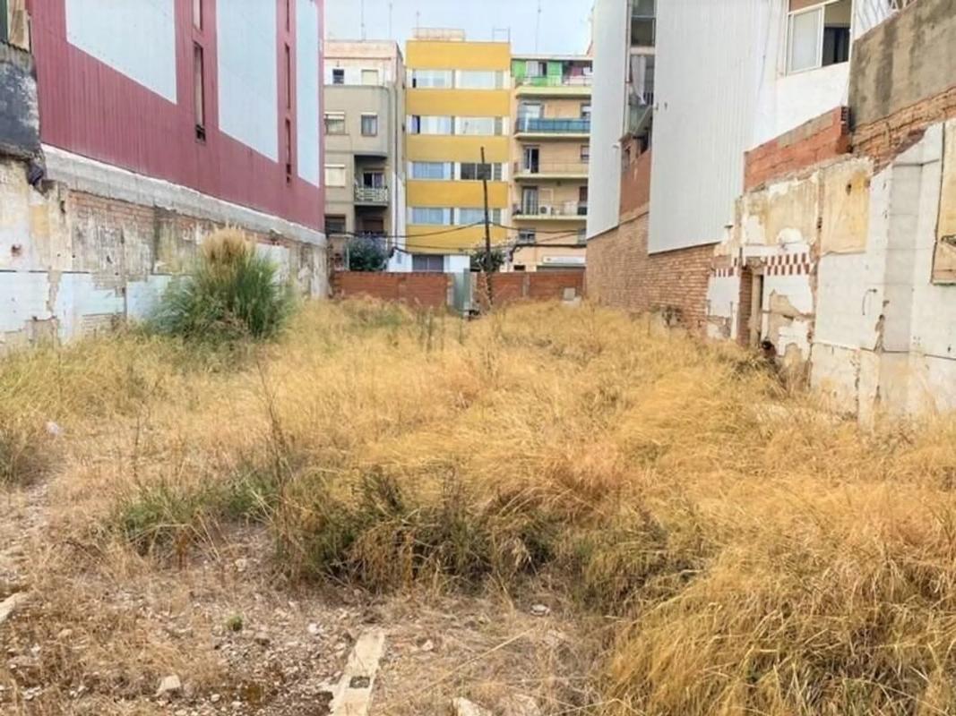Terreno en venta en Badalona, Barcelona photo 4