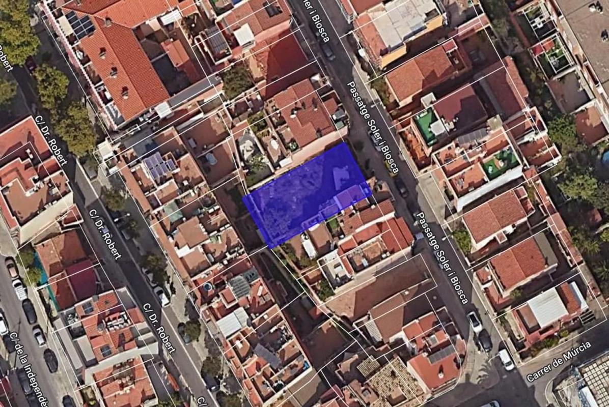 Terreno en venta en Badalona, Barcelona photo 3