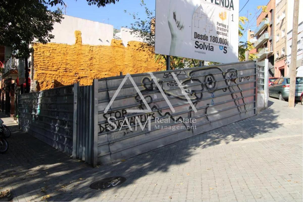 Terreno en venta en Badalona, Barcelona photo 4