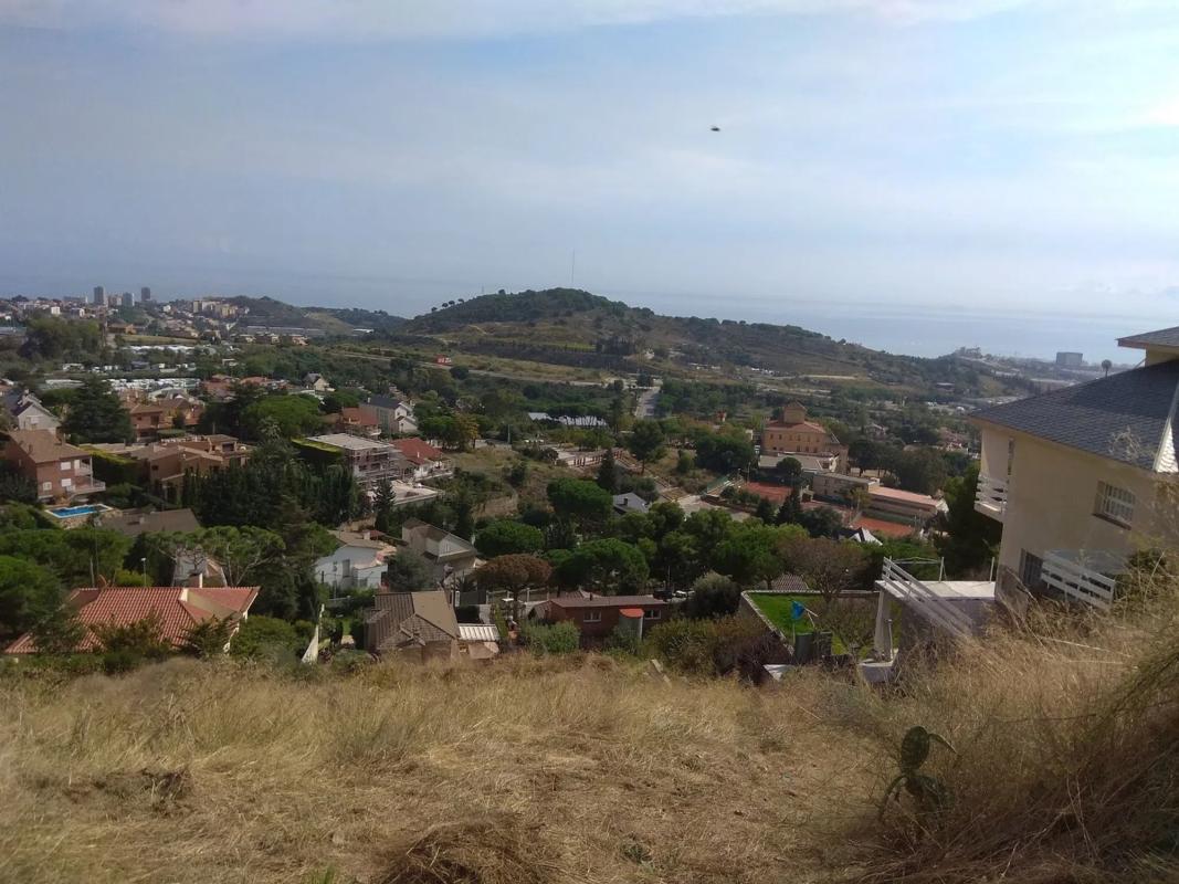 Land for sale in Badalona, Barcelona photo 1
