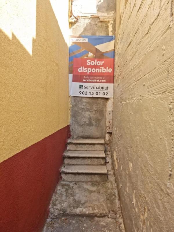 Terreno en venta en Badalona, Barcelona photo 2