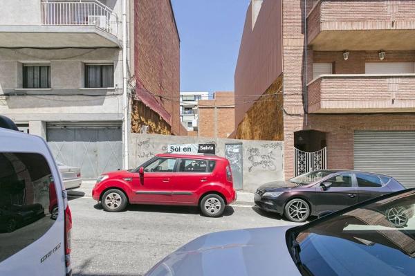 Terreno en calle de Menéndez y Pelayo photo 1