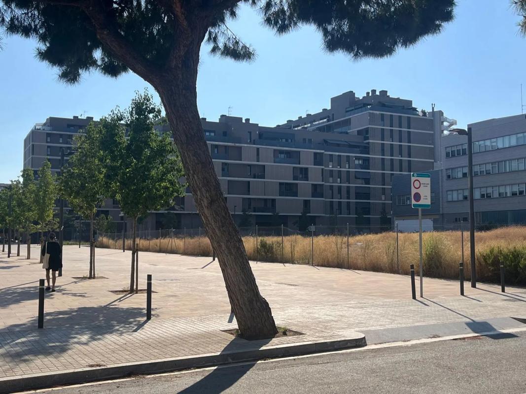 Land for sale in Hospitalet de Llobregat, Barcelona photo 3