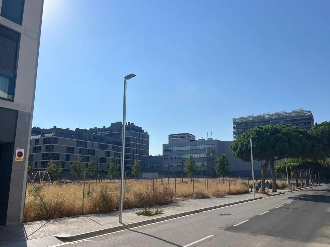 Land for sale in Hospitalet de Llobregat, Barcelona photo 4