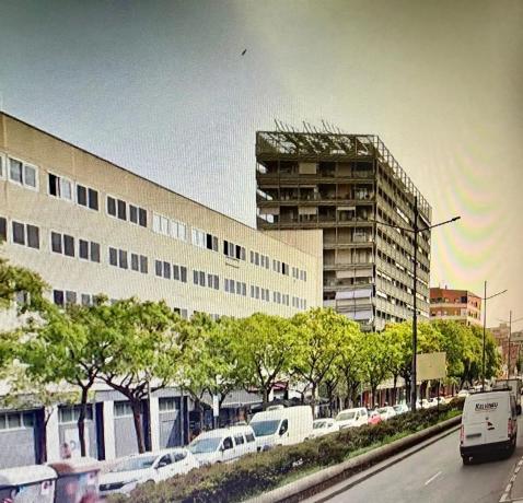Terreno en avenida del Carrilet thumbnail 1