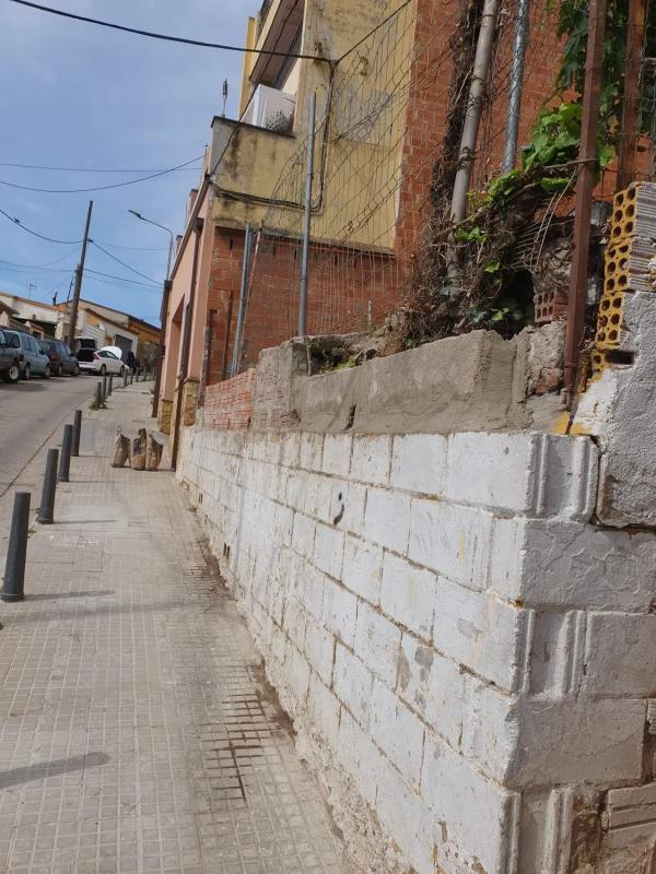 Terreno en venta en Santa Coloma de Gramenet, Barcelona photo 1