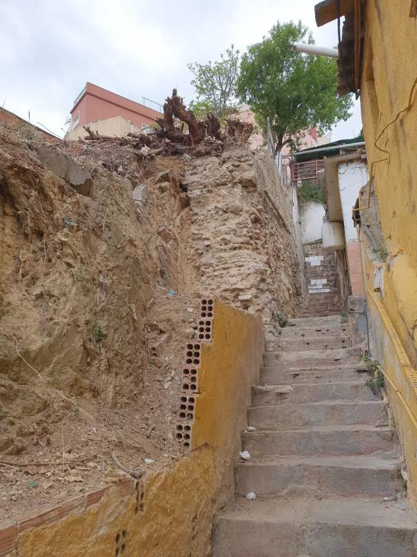 Terreno en venta en Santa Coloma de Gramenet, Barcelona photo 2