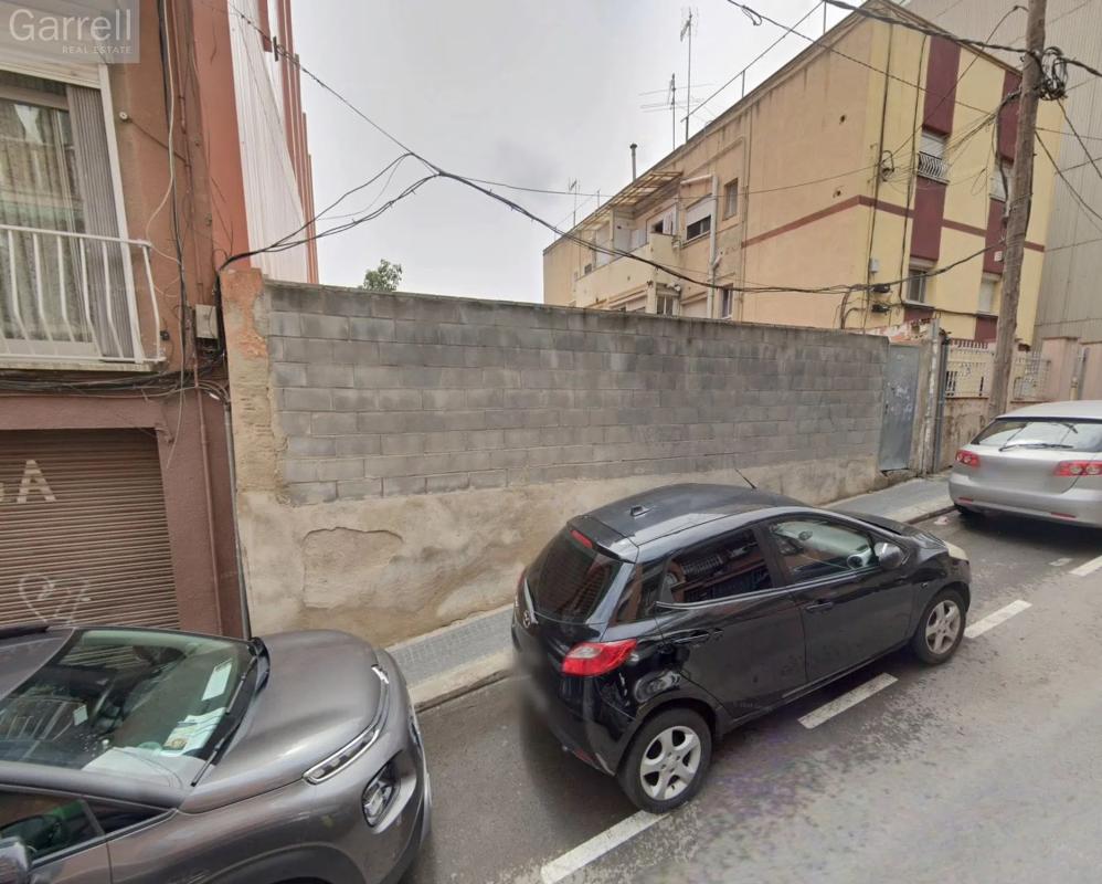 Terreno en venta en Santa Coloma de Gramenet, Barcelona photo 3