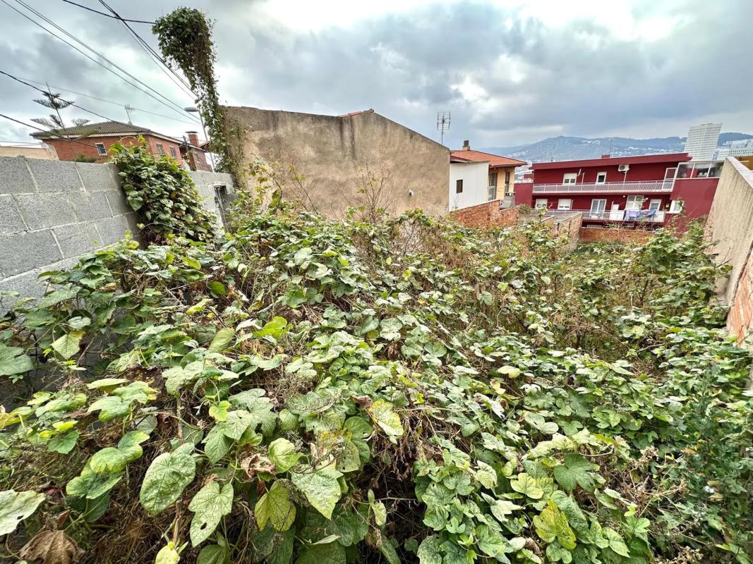 Land for sale in Santa Coloma de Gramenet, Barcelona photo 2