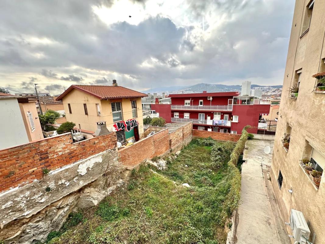 Land for sale in Santa Coloma de Gramenet, Barcelona photo 3