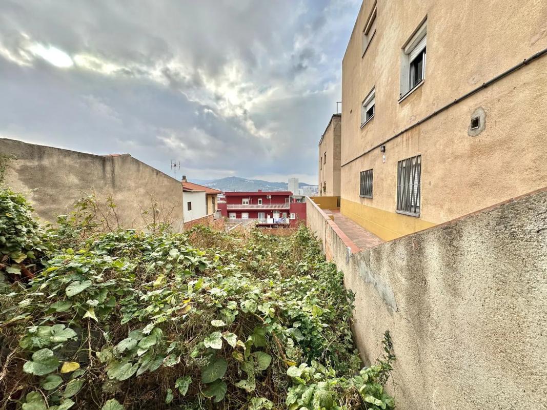 Land for sale in Santa Coloma de Gramenet, Barcelona photo 5