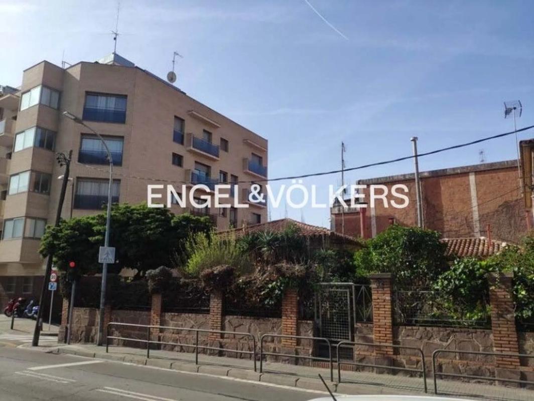 Land for sale in Santa Coloma de Gramenet, Barcelona photo 4