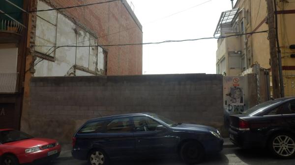 Terreno en calle de Florència thumbnail 1