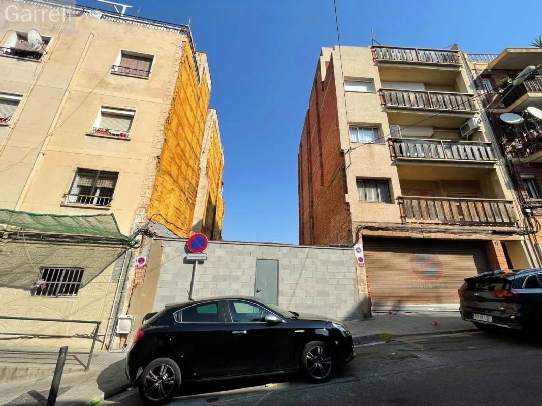 Land for sale in Santa Coloma de Gramenet, Barcelona photo 4