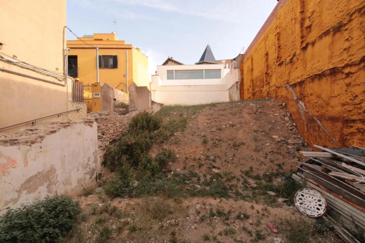 Terreno en venta en Santa Coloma de Gramenet, Barcelona photo 3