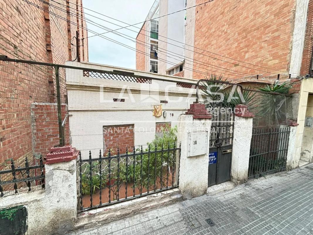 Terreno en venta en Santa Coloma de Gramenet, Barcelona photo 5
