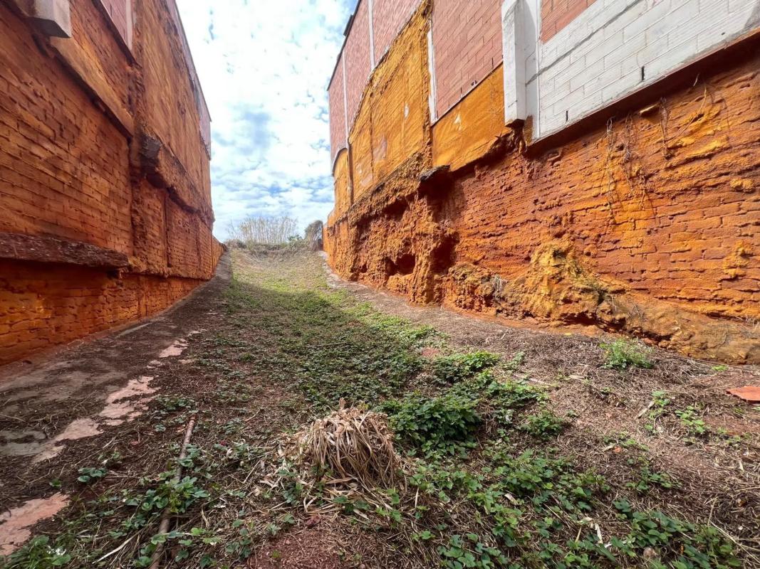 Terreno en venta en Santa Coloma de Gramenet, Barcelona photo 4