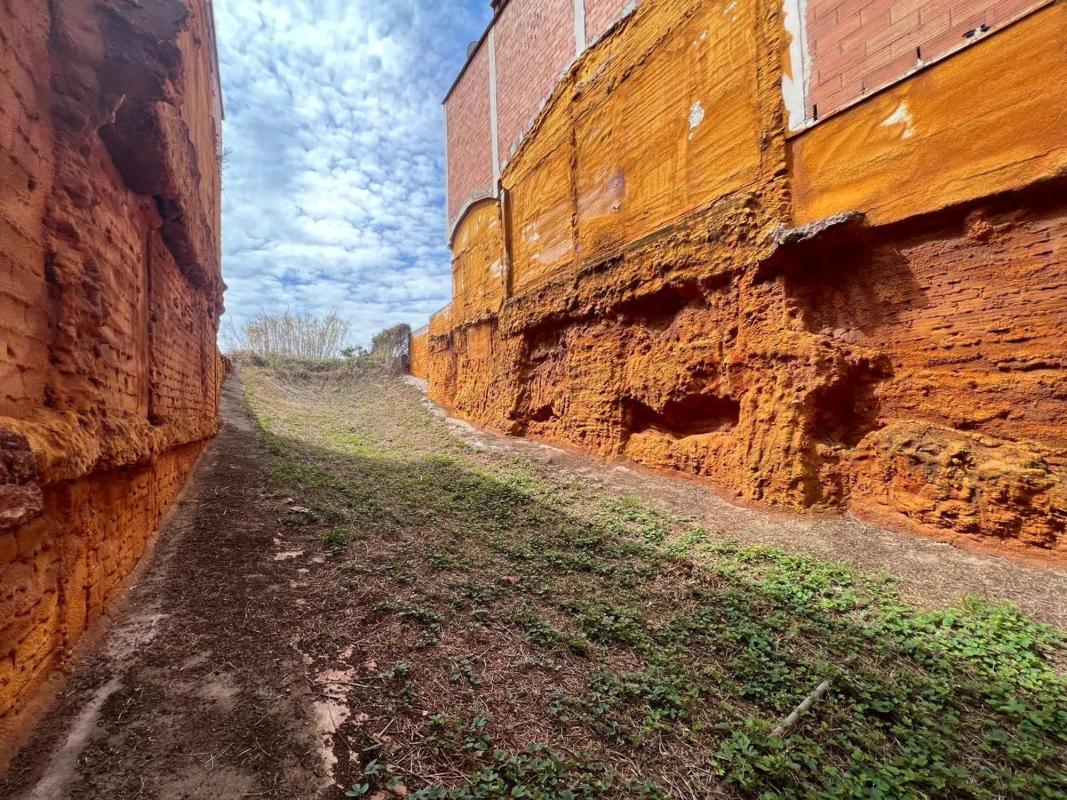 Terreno en venta en Santa Coloma de Gramenet, Barcelona photo 5