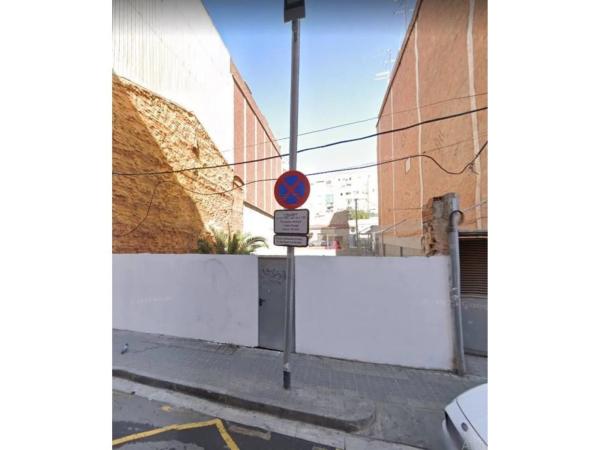 Terreno en calle de Milà i Fontanals, 32 -46 thumbnail 2