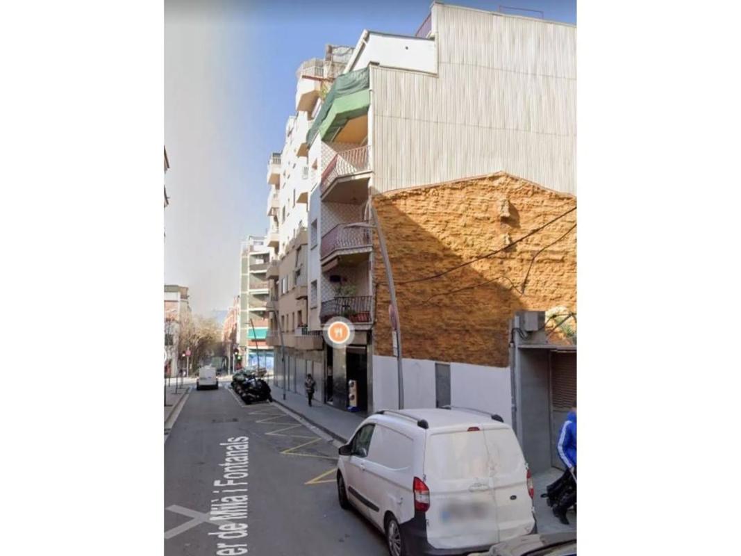Terreno en venta en Santa Coloma de Gramenet, Barcelona photo 4