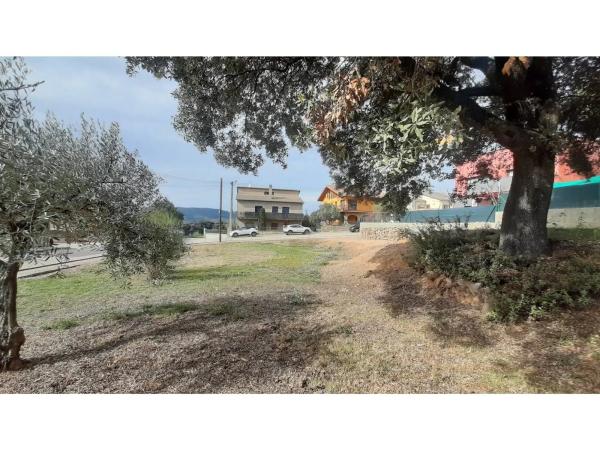Terreno en calle dels Rosers photo 1