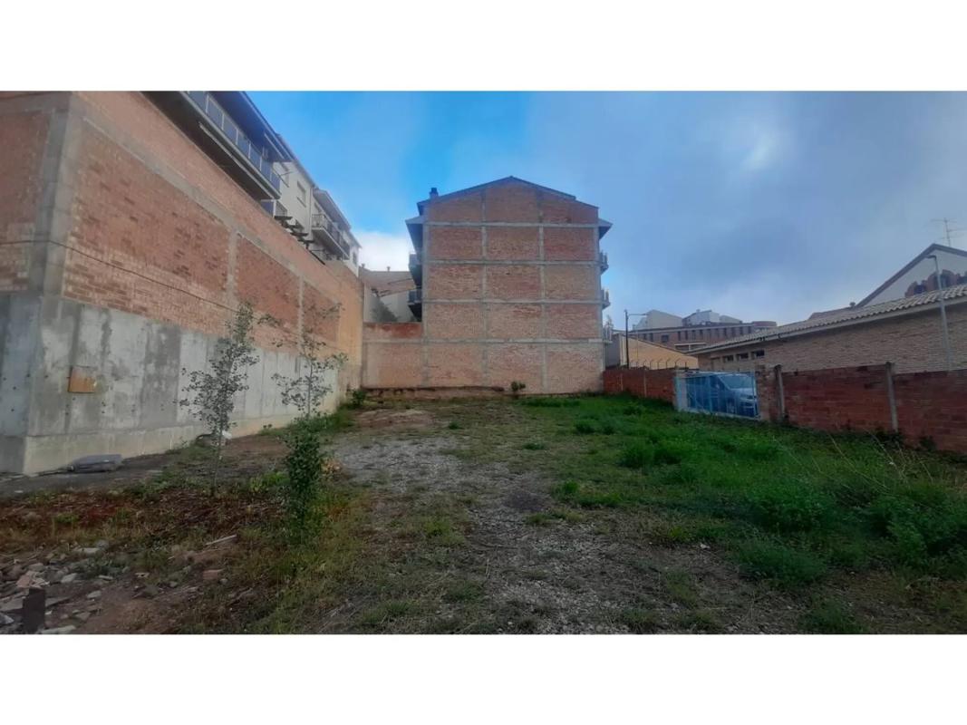 Участок земли на продажу в Пуиг-Рейг, Барселона photo 2